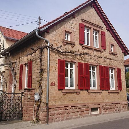 Ferienwohnung Weinstrassenmitte Нойштадт-ан-дер-Вайнштрасе Экстерьер фото